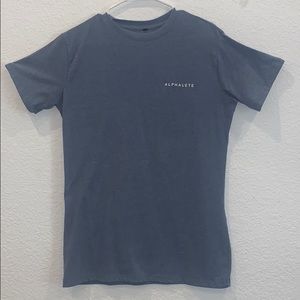 Alphalete t-shirt